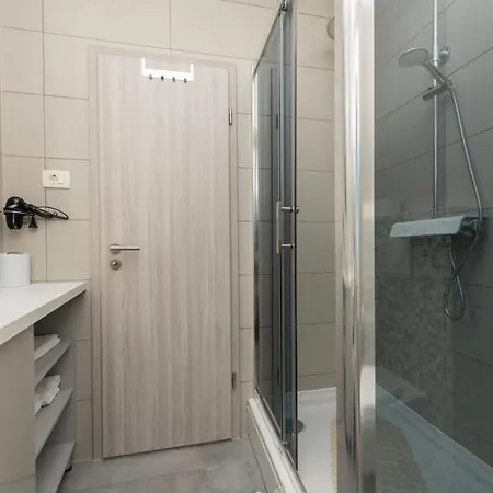 Simon וילה מאקרסקה